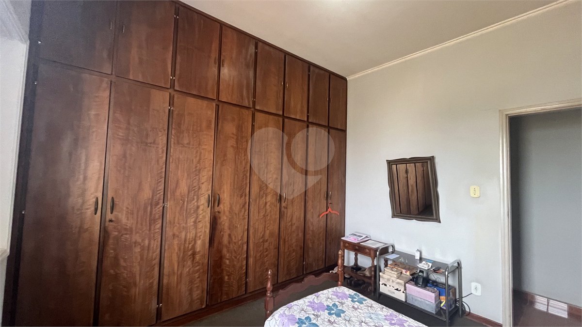Casa Térrea com 3 dormitórios no Centro de Atibaia