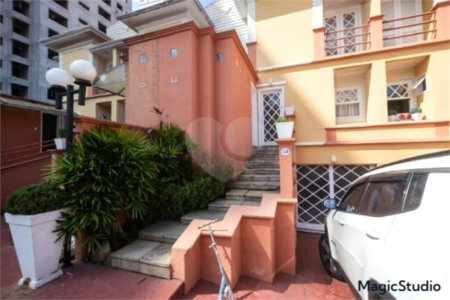 Casa com 260m², 3 dormitórios, 4 vagas, à venda em São Caetano do Sul.