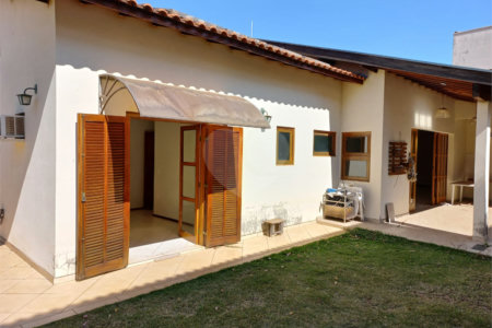 Casa Térrea no Condomínio Damha I,