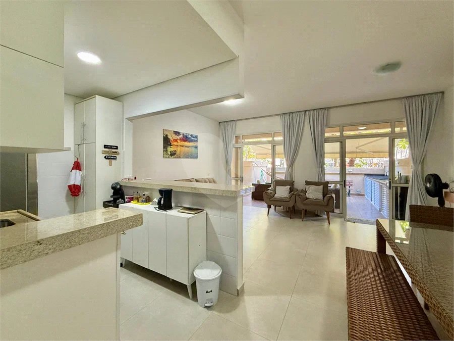 Apartamento Duplex bem localizado com 3 Quartos à venda, 120m² - Enseada, Guarujá - SP