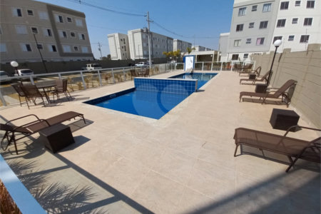 Apartamento no condomínio Monte Berlim