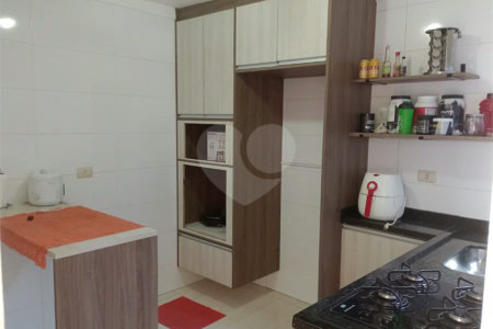 Casa com 100m², 3 dormitórios, 2 vagas, à venda no bairro da Penha.