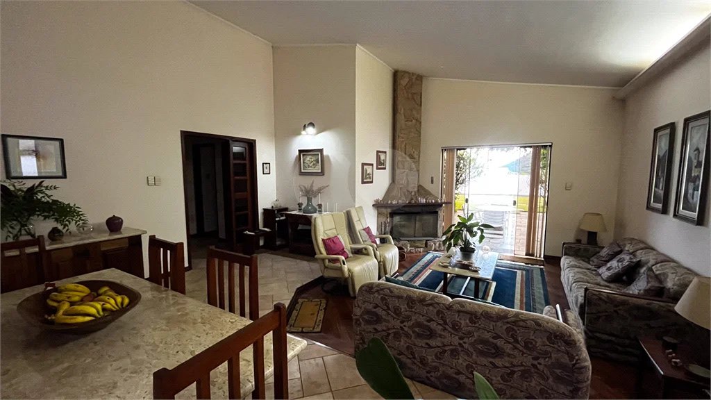 Casa à venda com 3 quartos, sendo 1 suíte, em Jardim Dos Estados, Poços de Caldas - MG