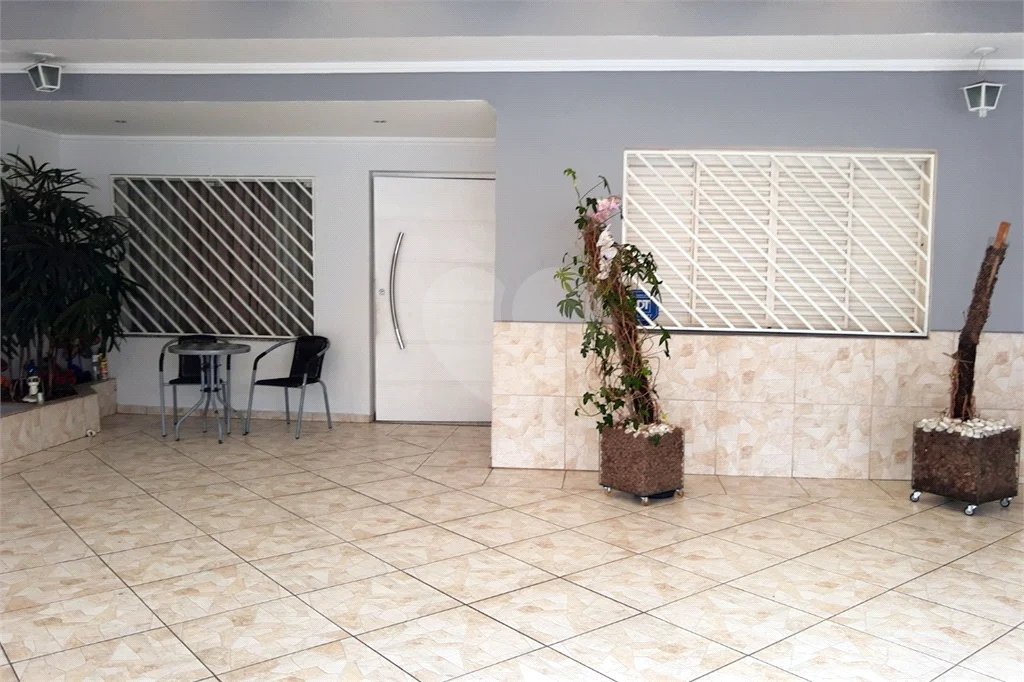 Casa 4 dormitórios, 3 vagas