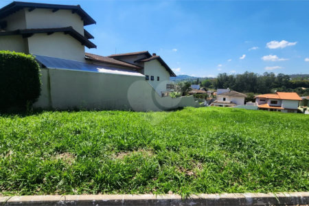 Terreno à venda no Condomínio Villaggio Capriccio – Louveira 700 m² excelente topografia