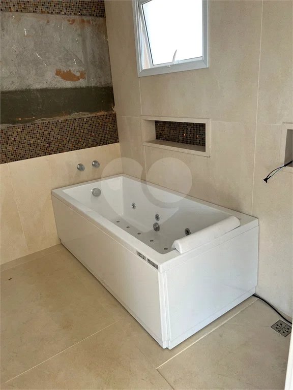 Residencial Tremembe Casa Linda - 255 mts - 04 dormit sendo 02 suites , 5 wcs - 04 vagas
