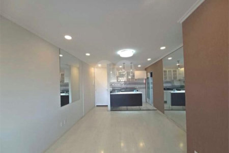 Apartamento no Edifício Torres di Itália.