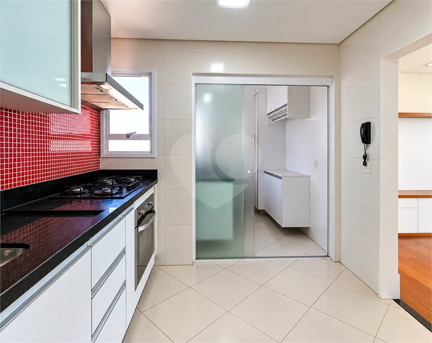 Apartamento de 103 m² no Jardim do Mar, com 3 dormitórios, 1 suíte, varanda gourmet, armários, 2 vagas e condomínio com lazer completo.