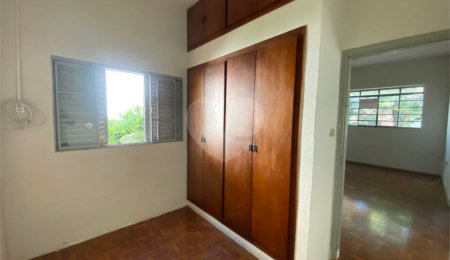 Casa à venda com 2 quartos no Centro, São João da Boa Vista, SP