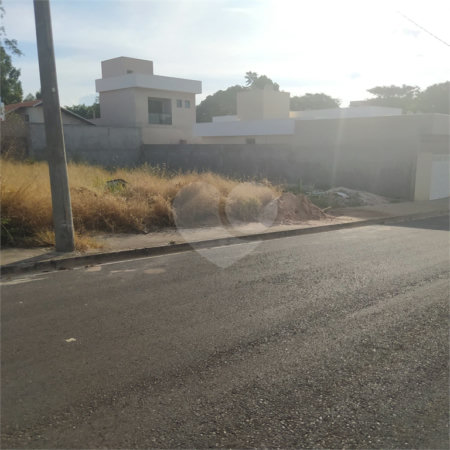 Terreno com 160,00 m² no Parque dos Flamboyant.