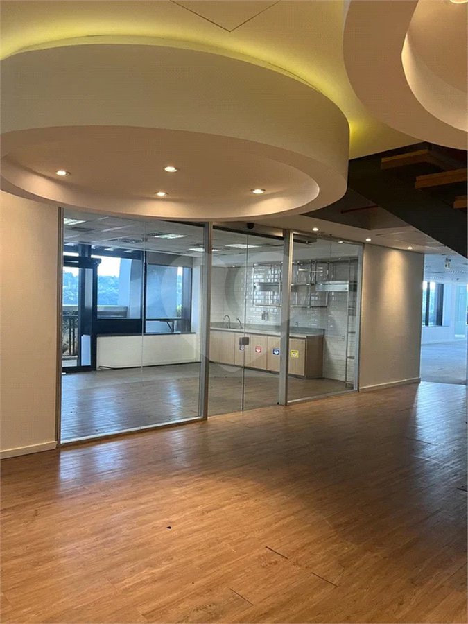 Duplex Comercial Exclusivo na Vila Olímpia – 2.652 m² em Torre Corporativa de Alto Padrão