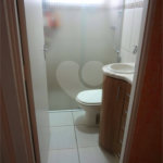 Apartamento no Condomínio Residencial Ipê I .
