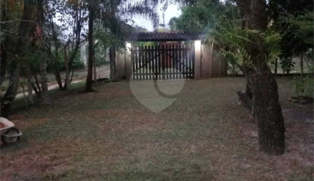 Chácara à venda com 3 quartos, sendo 1 suíte,  no Centro, Itirapina, SP