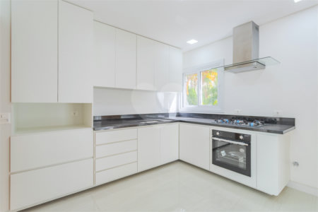 Casa à venda com 4 suítes no condomínio Villagio Quadrifolio, São Paulo - SP
