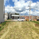 Lote à Venda em São Carlos, no Condomínio Villeneuve I