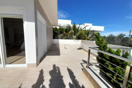 Casa à Venda no Condomínio Damha III – Elegância e Conforto para sua Família