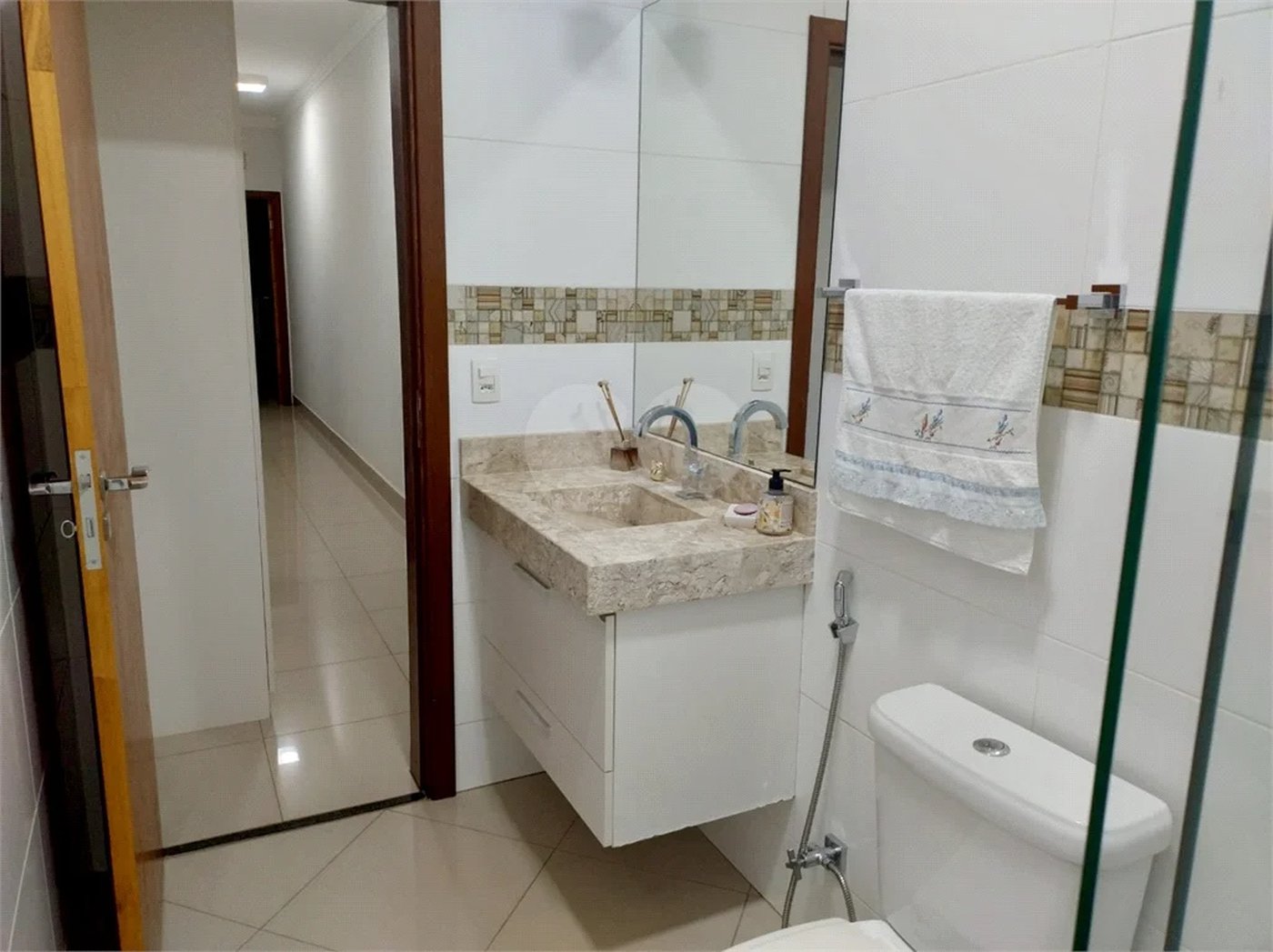 Bela casa térrea com 3 dormitórios no bairro Nova Piracicaba !!
