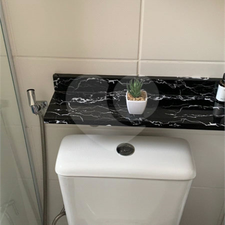 Apartamento no Condomínio Parque dos Manacás.