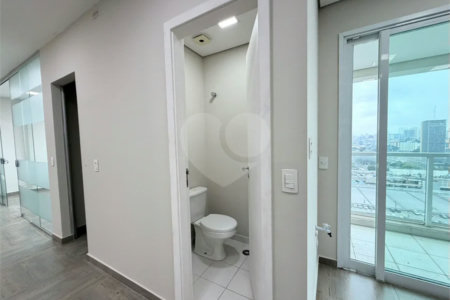 Sala para locação Domo Business 101 m - 2 vagas - Sala com divisórias, ar condicionado e banheiro.