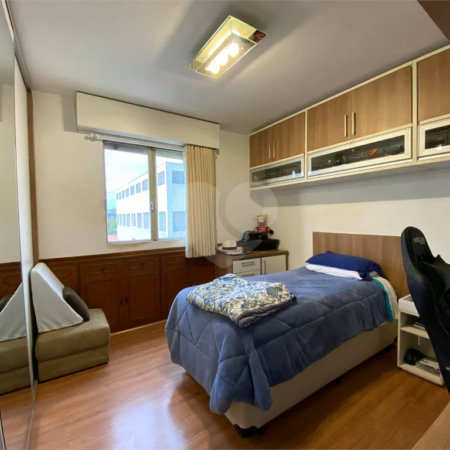 Amplo Apartamento à Venda – 140 m² | 3 Dormitórios | 1 Vaga
