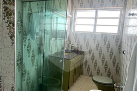 Casa Térrea com 3 dormitórios no Centro de Atibaia