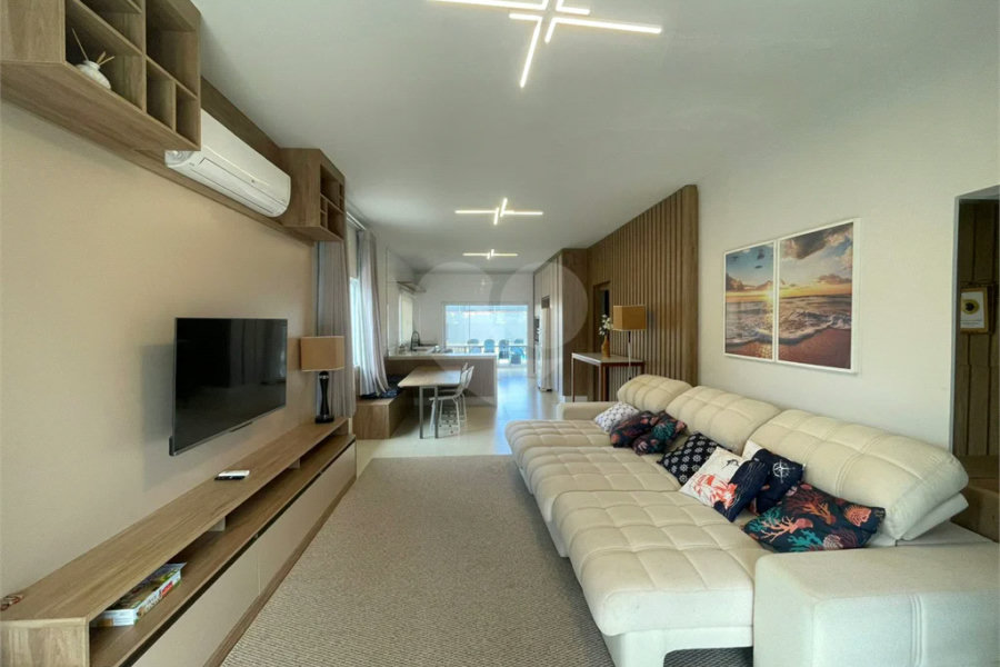 Casa à venda com 3 quartos, sendo 1 suíte,  em Morada da Praia, Bertioga, SP