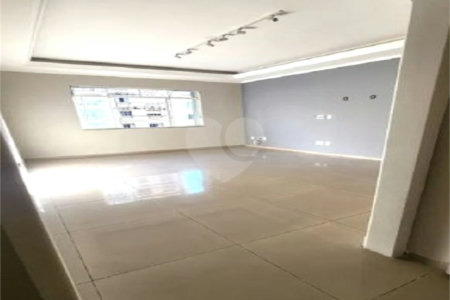 Apartamento à venda no bairro Barra Funda.