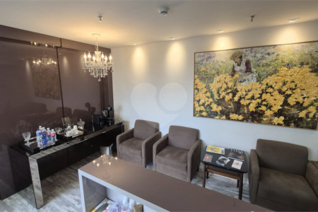 Sala comercial para venda ou locação na Brig.ís Antônio entre Paulista e Parque do Ibirapuera, 70 m², duas vagas de garagem