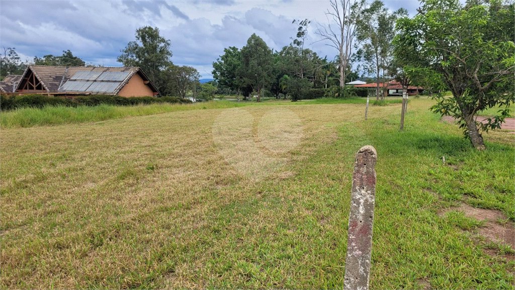 Loteamento Residencial no Condomínio Vila Pinhal do Broa.