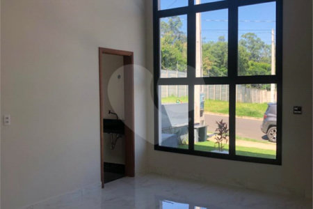 Indaiatuba - Condominio Jardins di Roma - Venda -Locação 0 R$ 10.000,00 mais encargos - condominio - R$ 650,00 - IPTU - R$ 230,00 - Terreno 300ms - construido 170 metros quadrados - Terrea - 3 quartos, uma suíte e uma demi suite , 4 banheiros , piscina - Preparado para água quente até a piscina!!