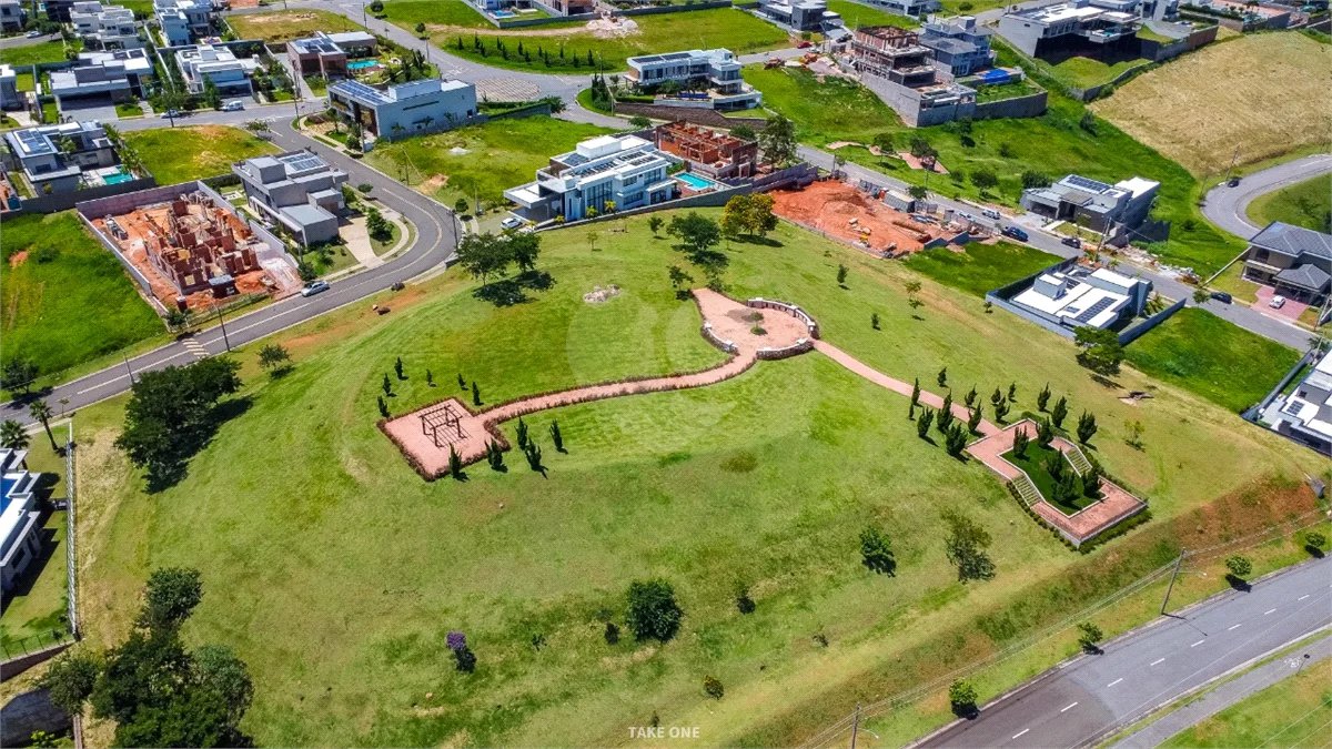 Terreno à venda no condomínio Residencial Campo de Toscana, Vinhedo - SP
