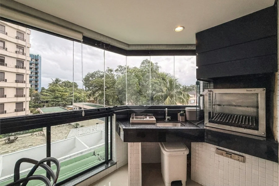 Apartamento à venda com 4 quartos, sendo 2 suítes, em Riviera de São Lourenço, Bertioga, SP
