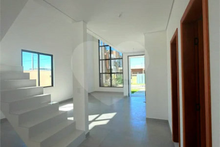Casa à Venda no Ogiva em Cabo Frio com 4 Quartos em Condomínio Fechado