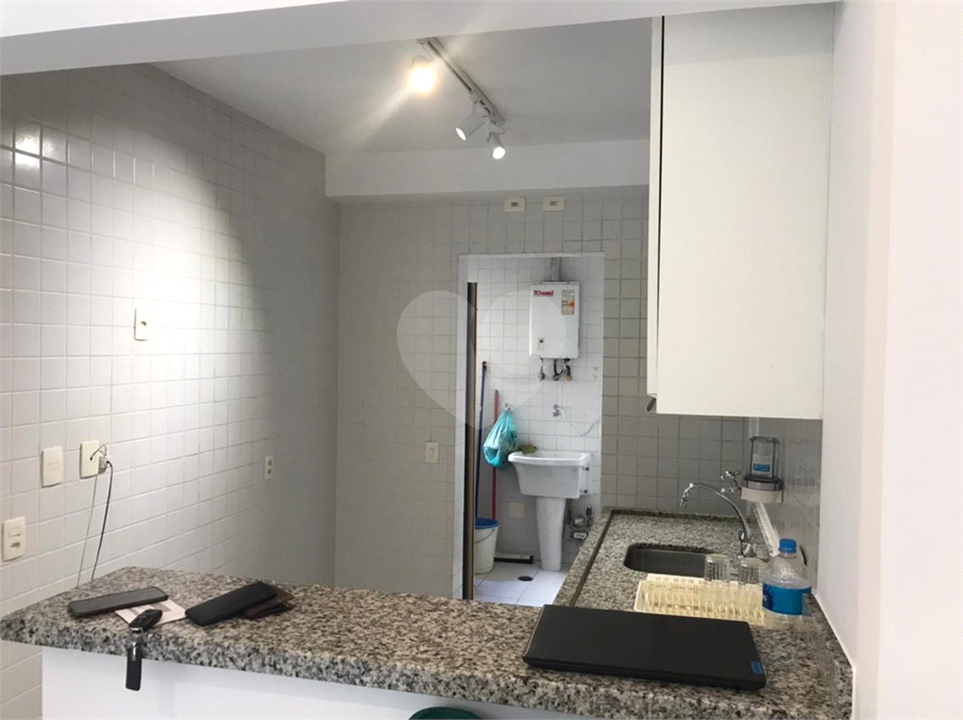 APARTAMENTO 2 QUARTOS (1 SUÍTE) À VENDA NO PARAÍSO