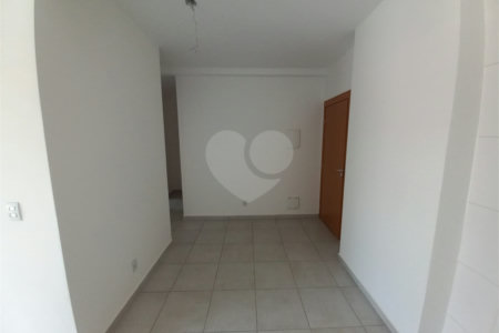 Apartamento no Condomínio Mirante Araucária.