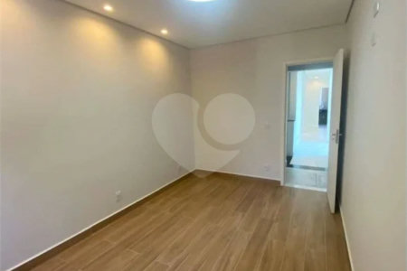 Casa à venda no bairro Dos Casa, em São Bernardo do Campo, com 280 m², 4 dormitórios, 3 suítes, 4 vagas, hidromassagem e fácil acesso às principais rodovias.