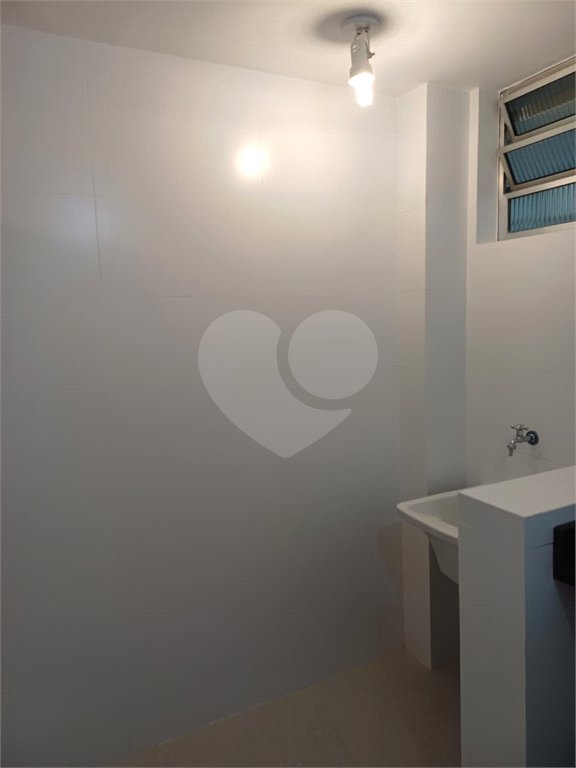 Apartamento com 77m² e 2 dormitórios próximo a Paulista e Metrô Trianon-Masp.