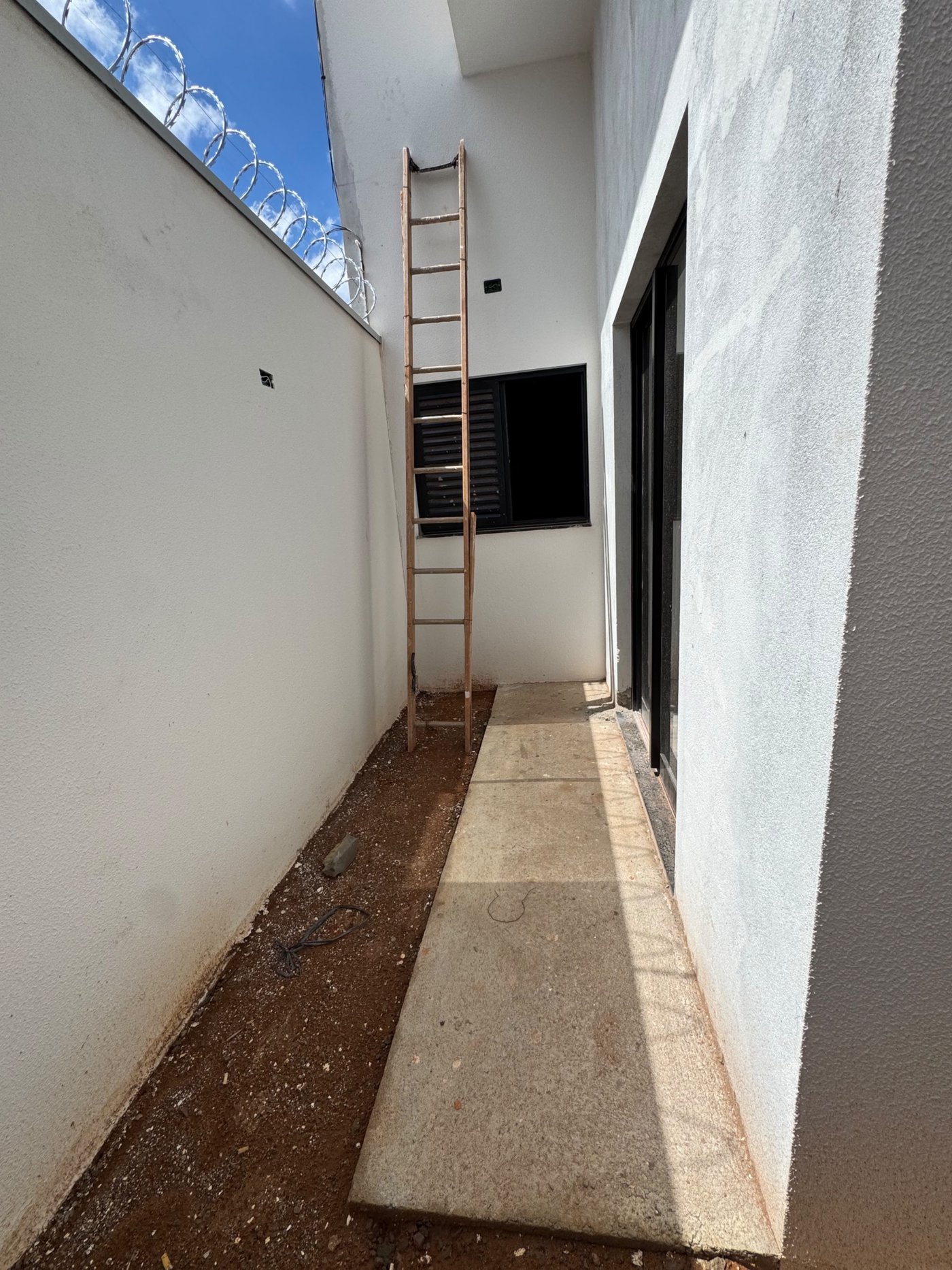 Casa para alugar com 3 quartos, sendo 1 suíte, em Jardim Bela Vista, Três Lagoas, MS