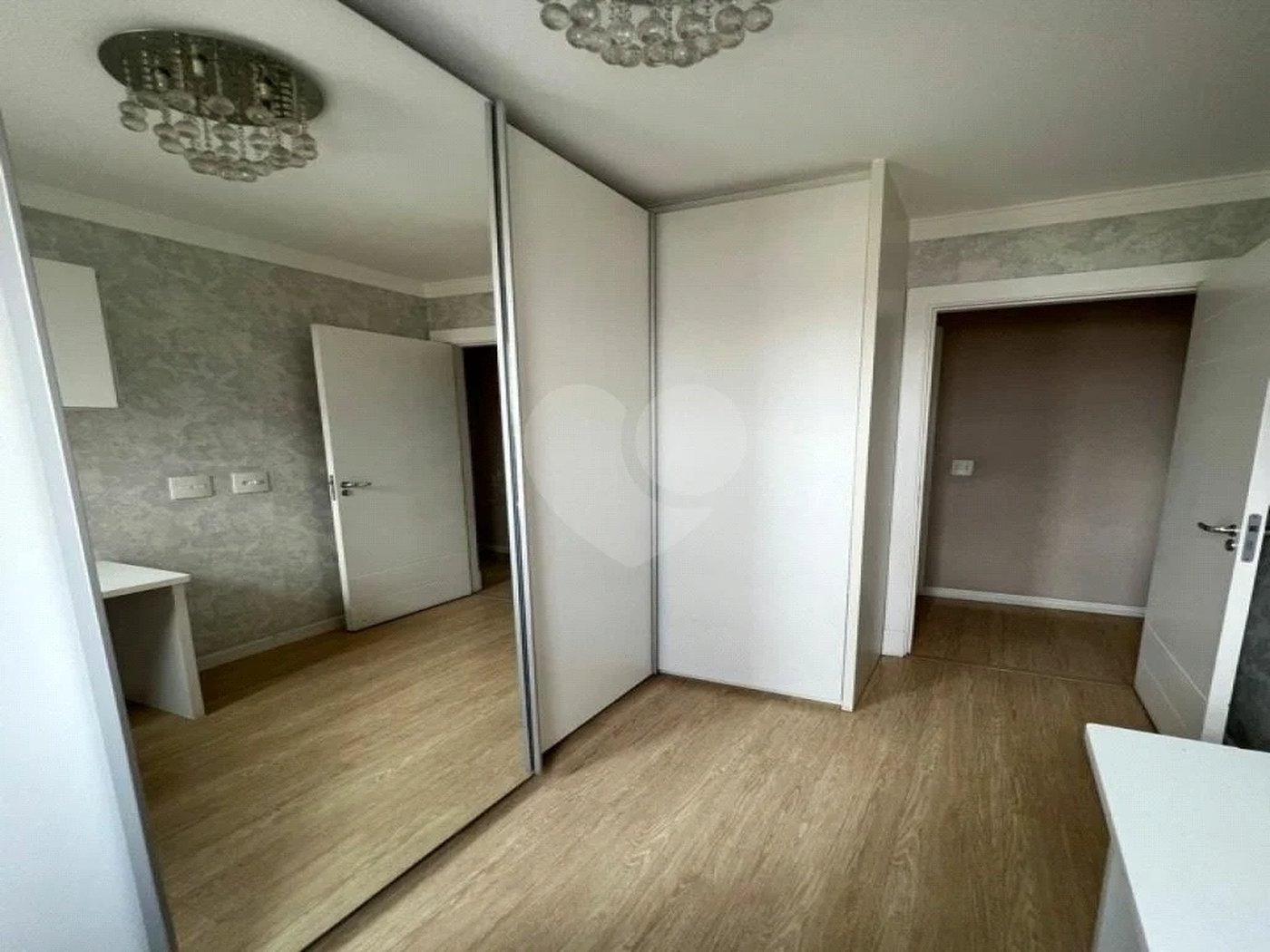 Apartamento à venda com 3 quartos, sendo 1 suíte,  em Vila Guilherme, São Paulo, SP