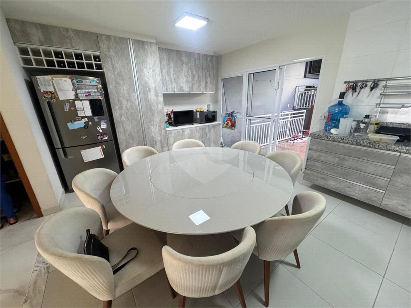Casa à Venda com 225m² – Ampla e Bem Localizada - Estuda permuta.
