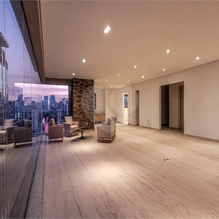 Apartamento à venda com 3 suítes em Vila Nova Conceição, São Paulo, SP
