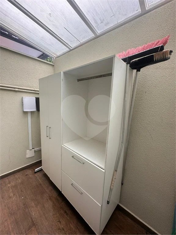 Casa de Condomínio com 3 Quartos e 2 banheiros à Venda, 311 m² por R$ 750.000