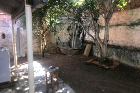 Casa térrea no Maria Stella Fagá .