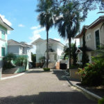 Casa em condomínio fechado no Jardim Floresta, 3 suítes, área gourmet, piscina, 4 vagas.