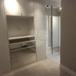 Apartamento com 2 vagas no Campo Belo