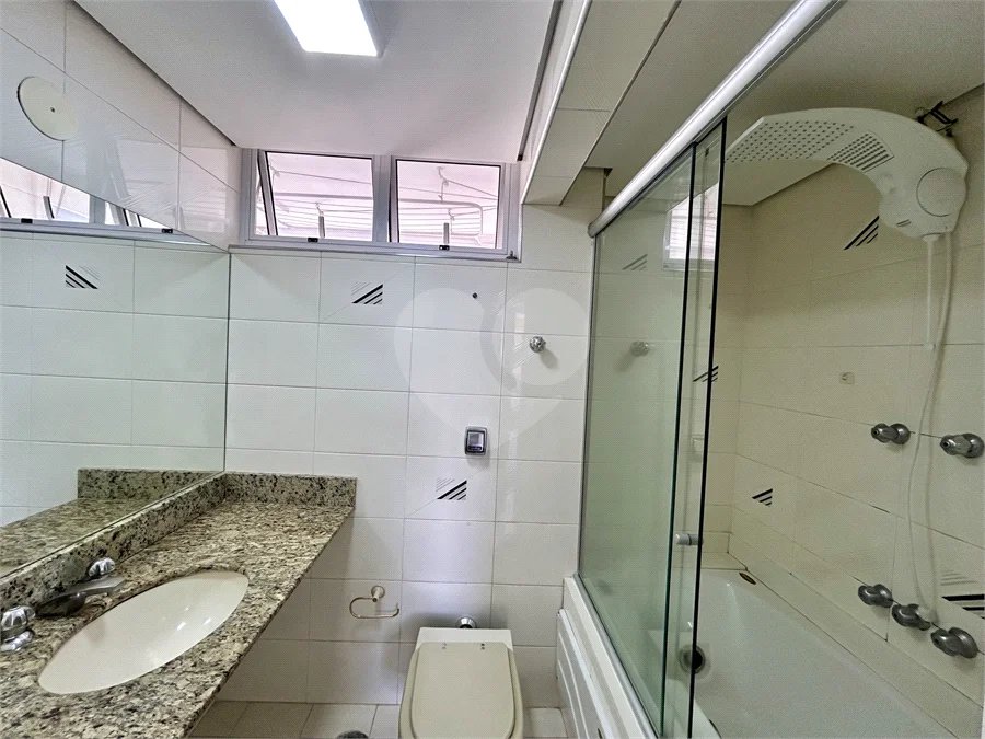 Apartamento de 105 m2, 3 dorms, 2 vagas livres em Perdizes