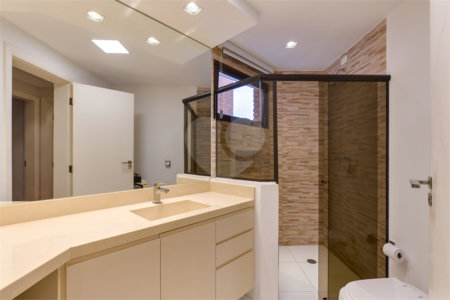 Apartamento à venda com 3 quartos, sendo 2 suítes, em Campo Belo, São Paulo, SP