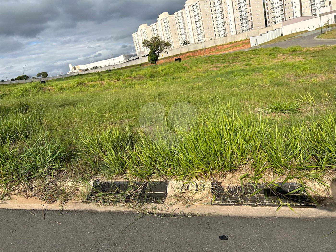 Terreno à Venda – 340m² de Esquina | Condomínio Casa do Lago – Indaiatuba/SP
