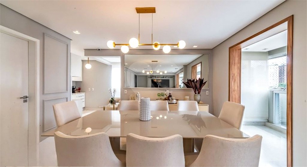 Apartamento à Venda - Santa Cecília, 3 Quartos, 160m2 Este espaçoso apartamento de 162 m² oferece uma combinação perfeita de conforto e localização privilegiada!!