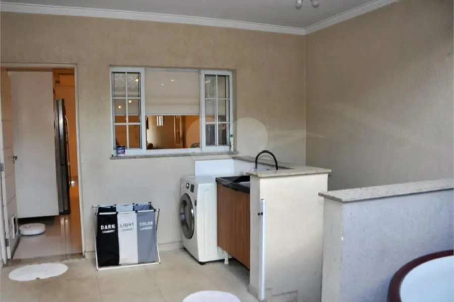 Casa à venda com 4 quartos em Vila Fiat Lux, São Paulo